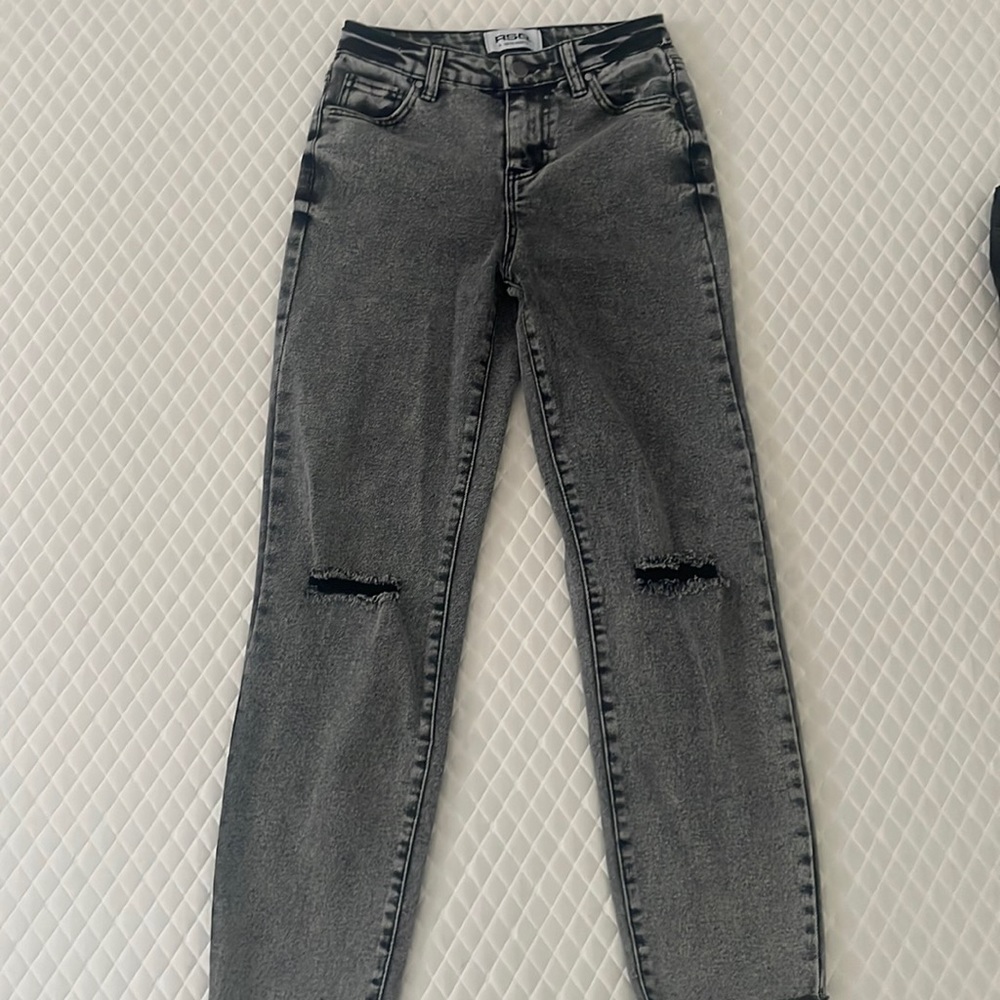 Straight leg ripped jean